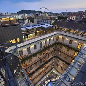 5* Hotel Aria By Library Collection